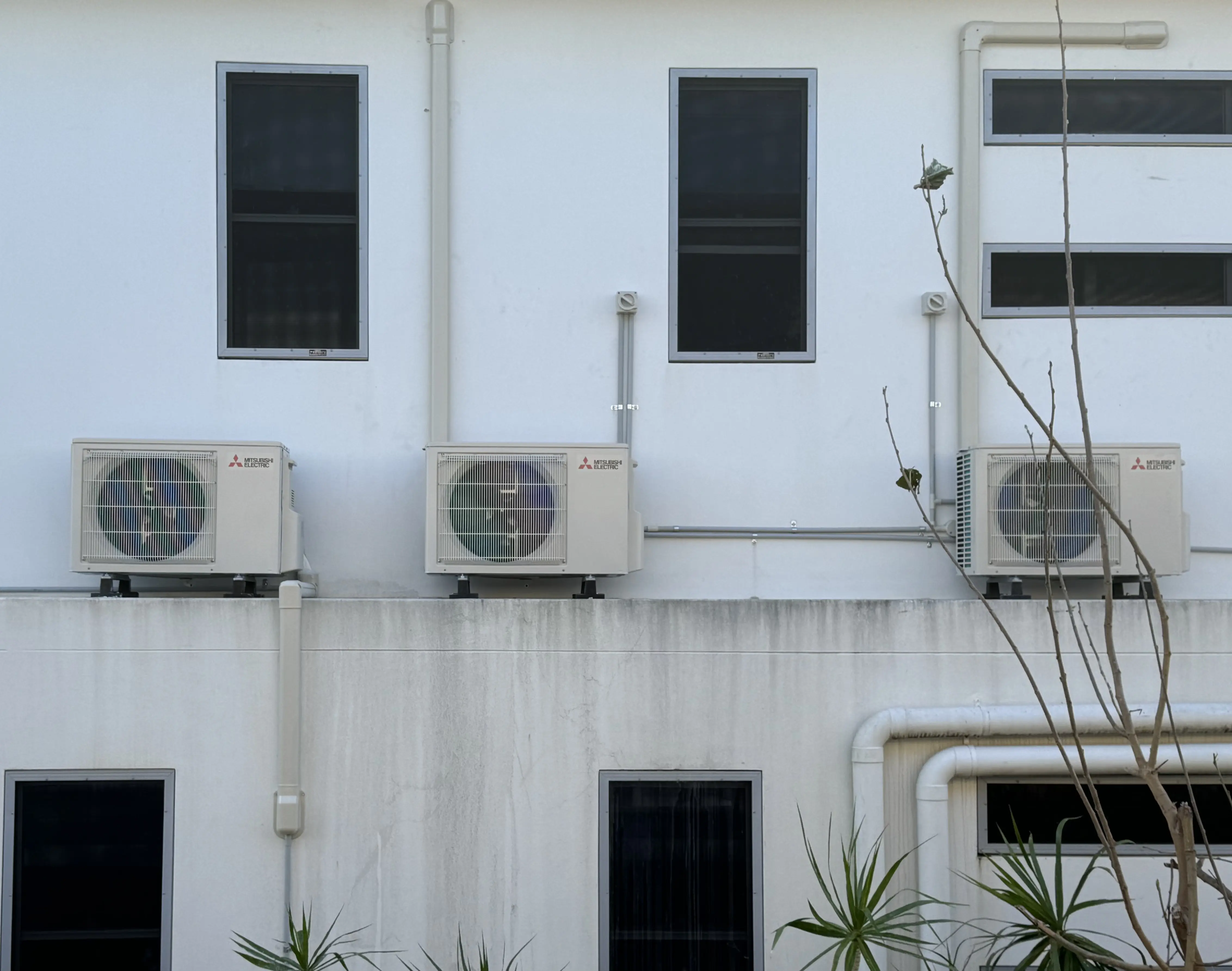 Triple wall mounted outdoor split units